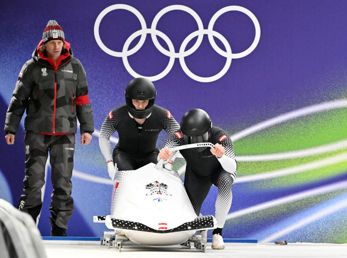 Daniel Bertschler (l.) im Einsatz.⇒apa