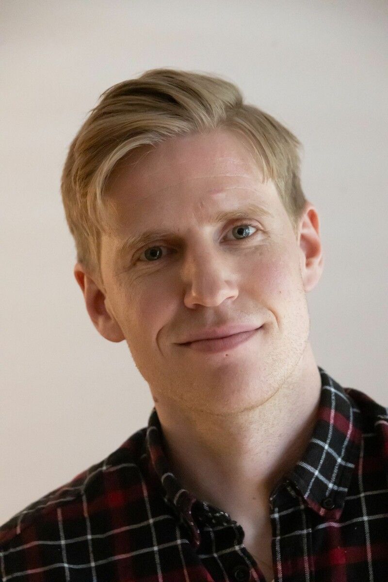 David Burian lobt vorsichtig, kritisiert aber auch scharf.