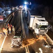 Ein schwerer Unfall auf der S16 forderte ein Todesopfer und zahlreiche Verletzte. »A8