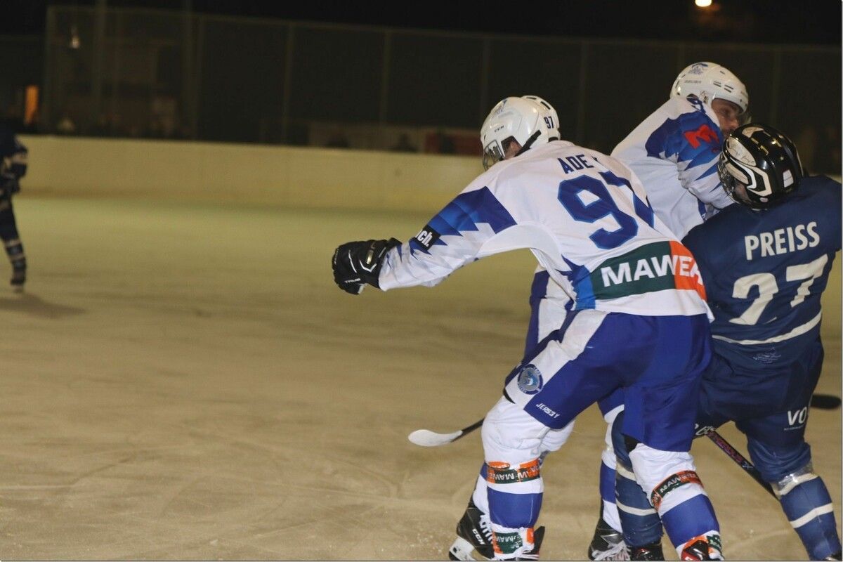 Der Meister HC Walter Buaba gewann gegen Hard trotz Rückstand und steht im Finale.⇒Thomas Knobel (2)