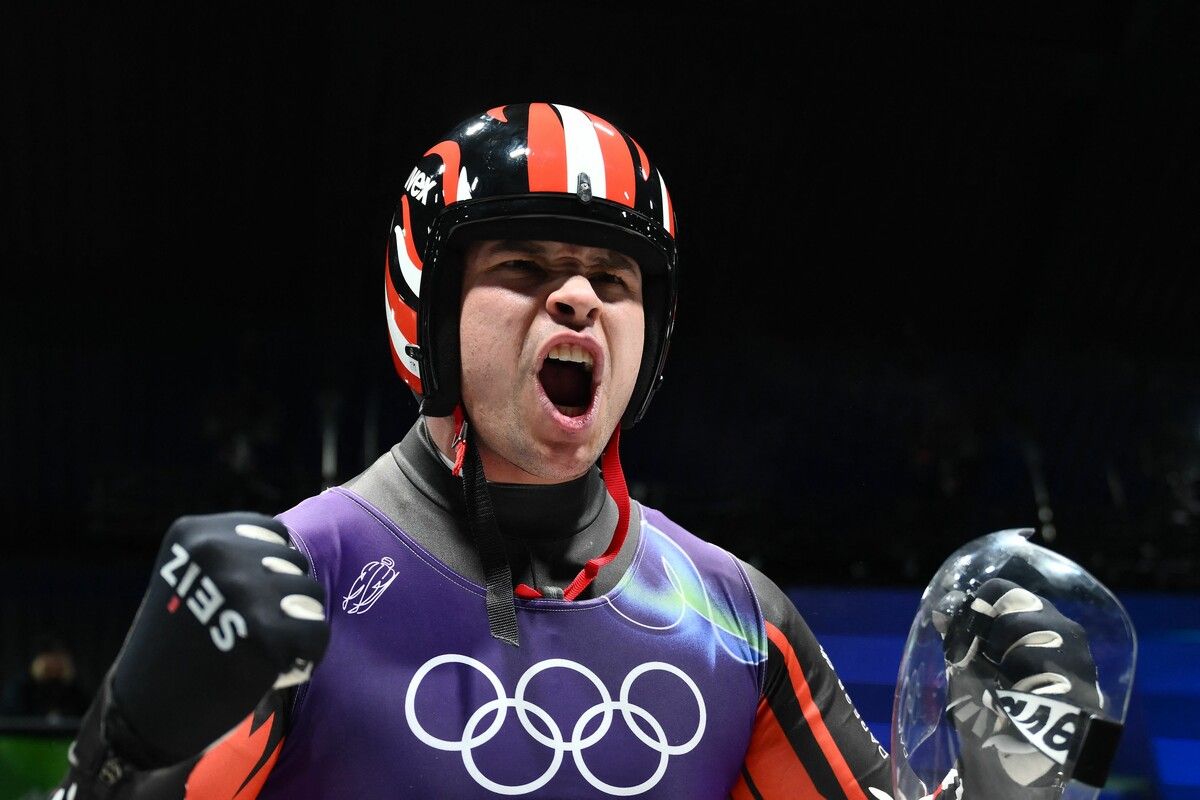 Der Moment der Freude, Jonas Müller explodiert in der Gewissheit, eine Medaille sicher zu haben. Am Ende sicherte er sich im Eiskanal „Eugenio Monti“ die Olympische Silbermedaille.⇒apa