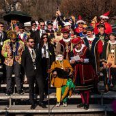 Närrisch feiern, sozial handeln