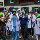 Bunter Faschingsumzug in Bezau