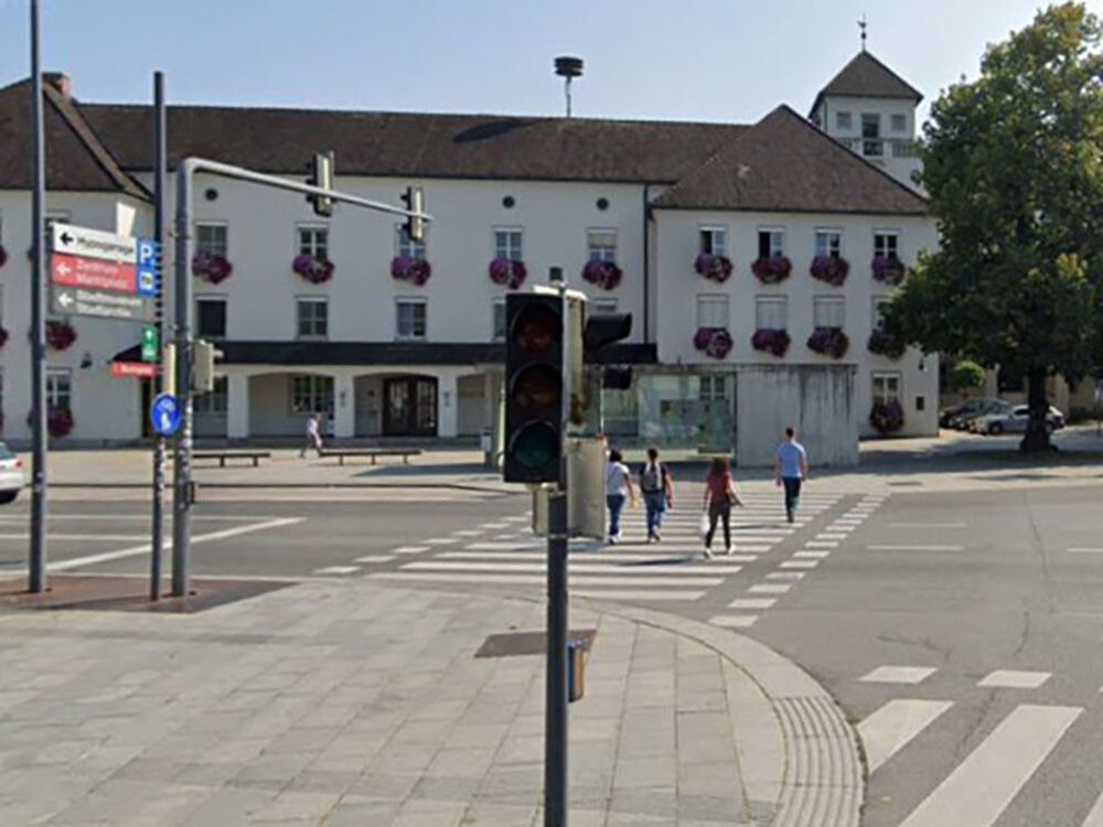 Die Frau wurde verletzt ins Krankenhaus Dornbirn gebracht. ⇒Screenshot/Google Street View