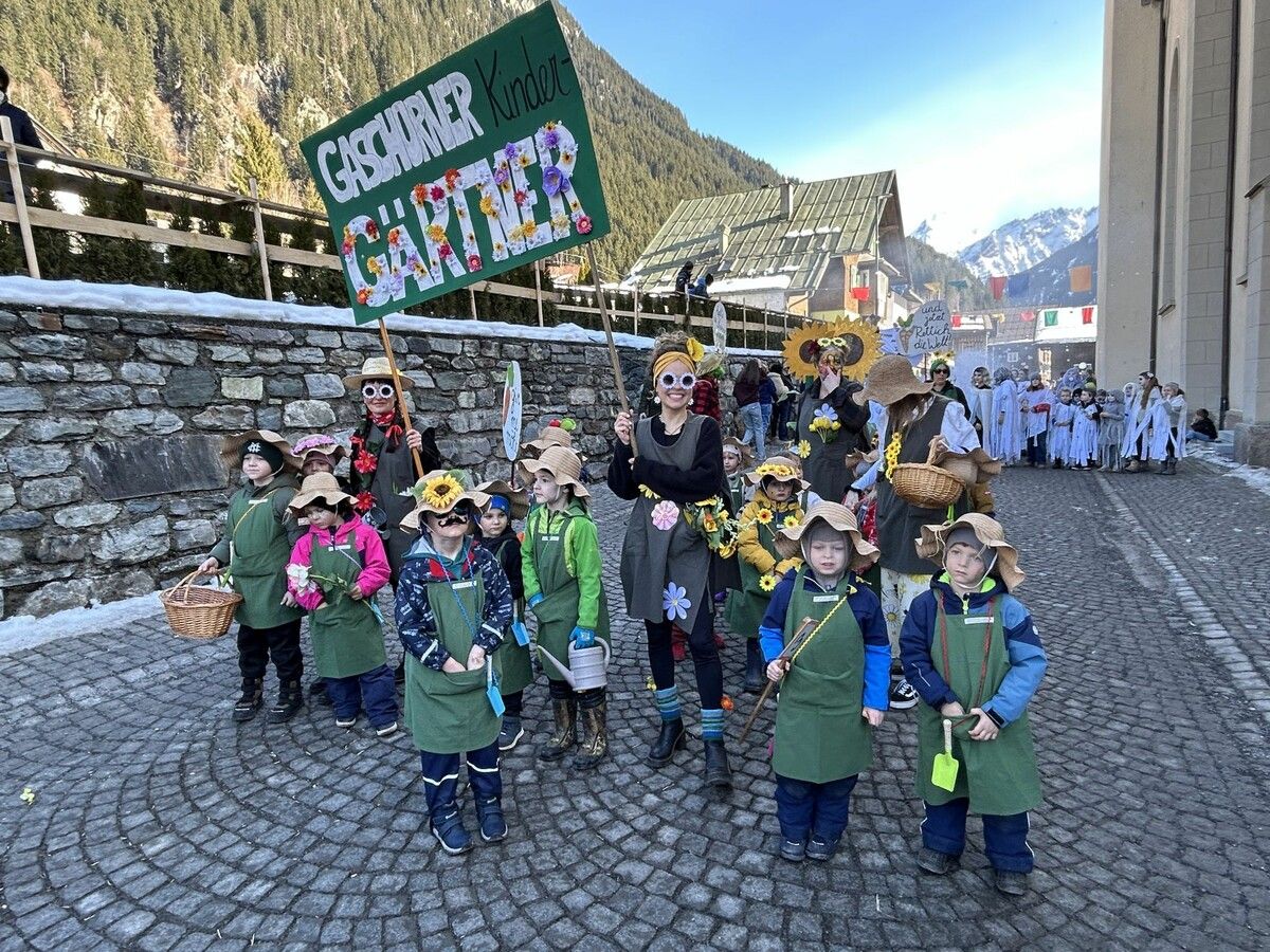 Die „KinderGärtner“ sorgten für eine Frühlingszeit.⇒stl