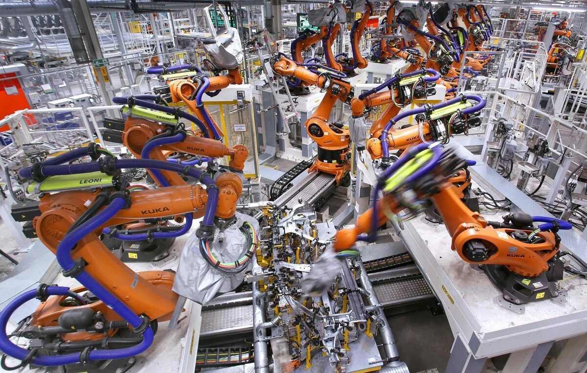 Die Kooperation in dieser Form ist weltweit einzigartig: Zehn Vorarlberger Firmen aus verschiedensten Branchen arbeiten gemeinsam an der Standort-Zukunft. ⇒ AFP