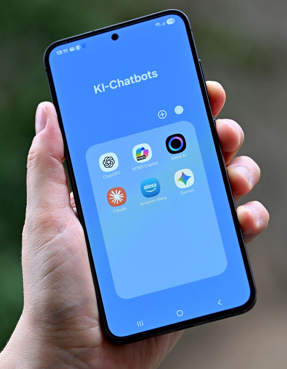 Die meisten Jugendlichen nutzen KI-Chatbots regelmäßig.⇒AFP