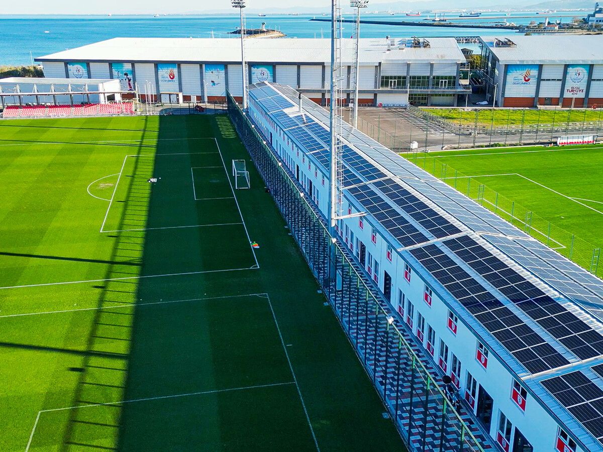 Die Trainingsanlage des türkischen Erstligisten Samsunspor (Platz sieben in der Süper Lig) liegt direkt am Schwarzen Meer.⇒VN/2