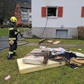Drei Verletzte bei Wohnungsbrand