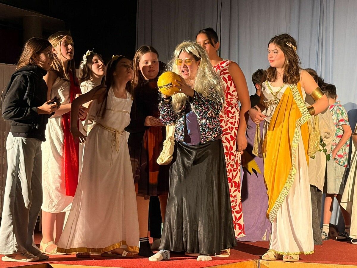 Ein Streit rund um den Zankapfel entbrannte. ⇒BVS