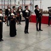 Bienvenido! Henn eröffnet Werk in Mexiko