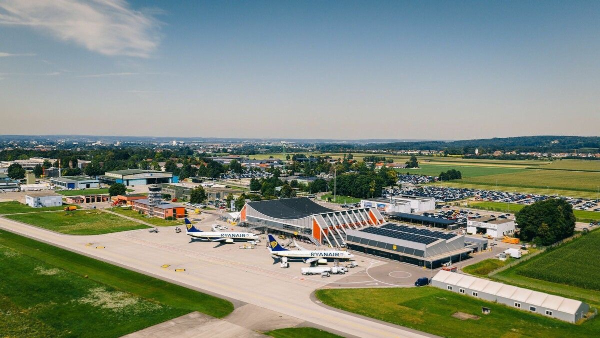Eine Tochter der Flughafen-Gesellschaft ist seit heuer für die Betankung der Flieger zu­ständig.⇒FA