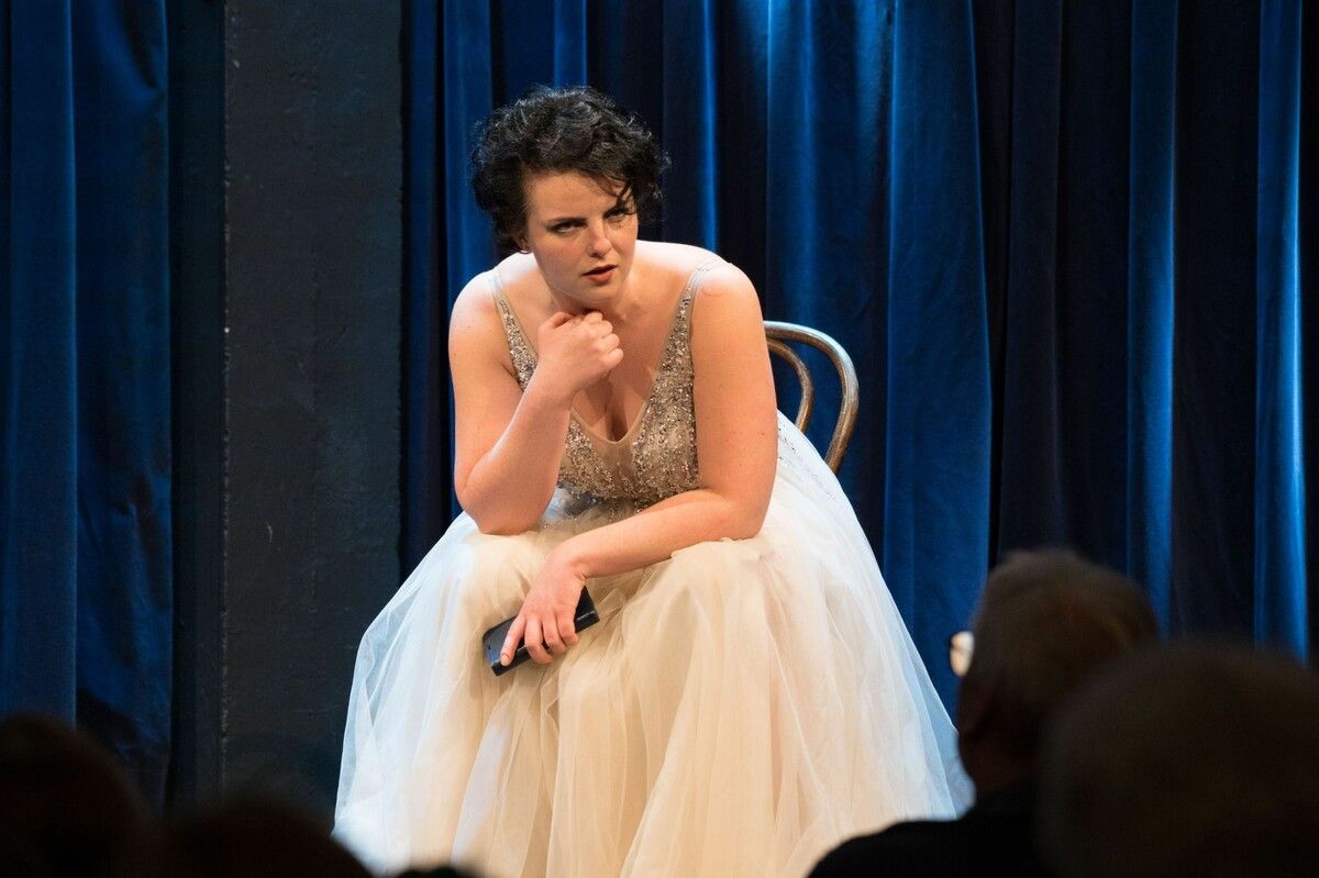 Elisabeth de Roo bringt im Theater am Saumarkt ein außergewöhnliches Format auf die Bühne.⇒Reinhold Sigl