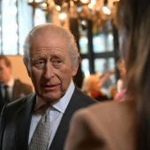 Charles will Polizei helfen