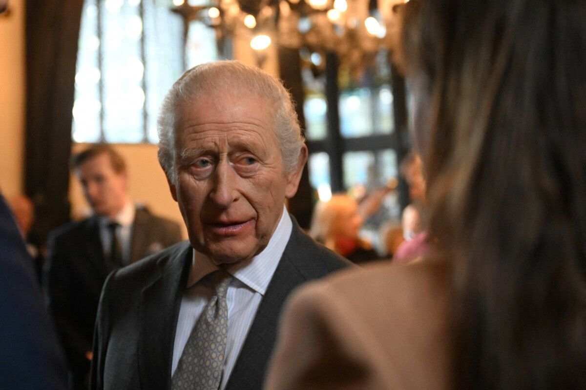 Charles will Polizei helfen