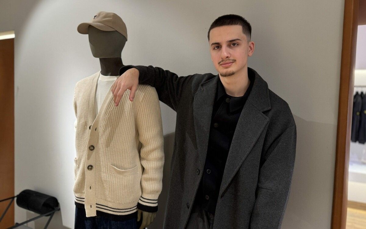 Für Auftritte wählt Lesic bewusst auffällige Looks – „gesehen werden” steht für ihn im Fokus. ⇒VOl/Emilia Waanders