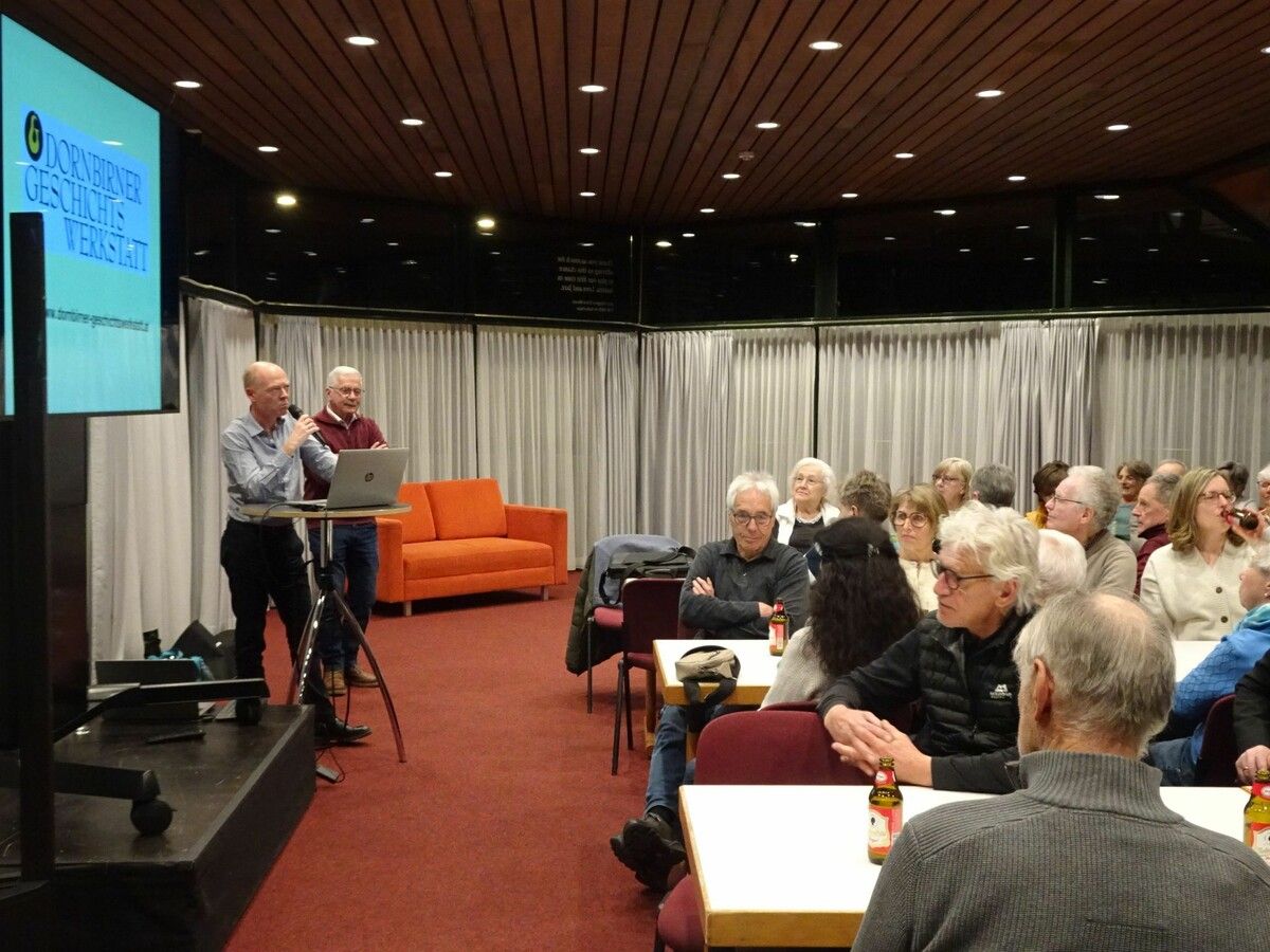 Harald Rhomberg begrüßte den Referenten zu Beginn des Abends.