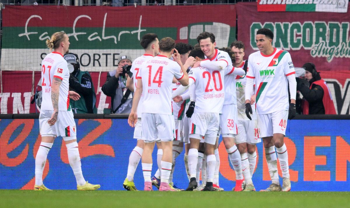 Hatte viel Grund zum Jubeln: Augsburgs Michael Gregoritsch.⇒gepa