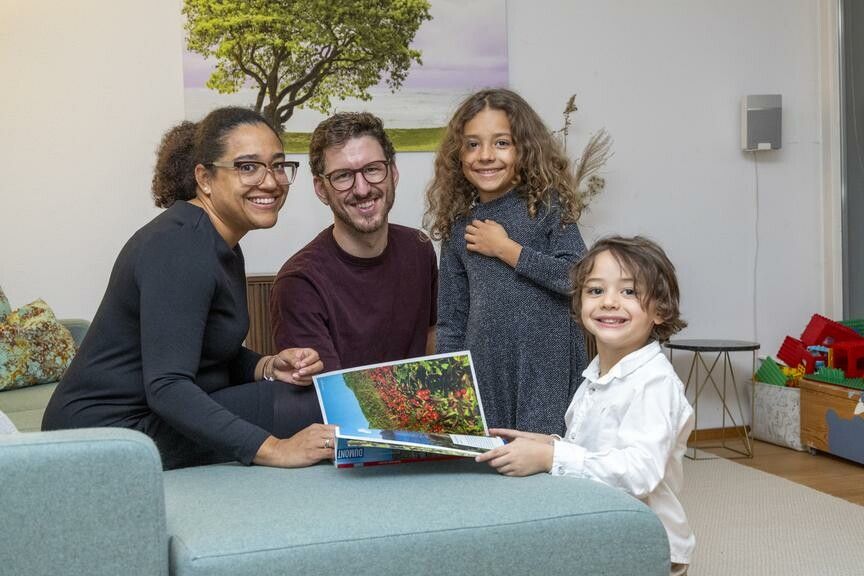 Johannes und Mariam nehmen sich nur selten zur selben Zeit Urlaub, um die Ferienzeit ihrer Kinder abdecken zu können. ⇒VN/RP