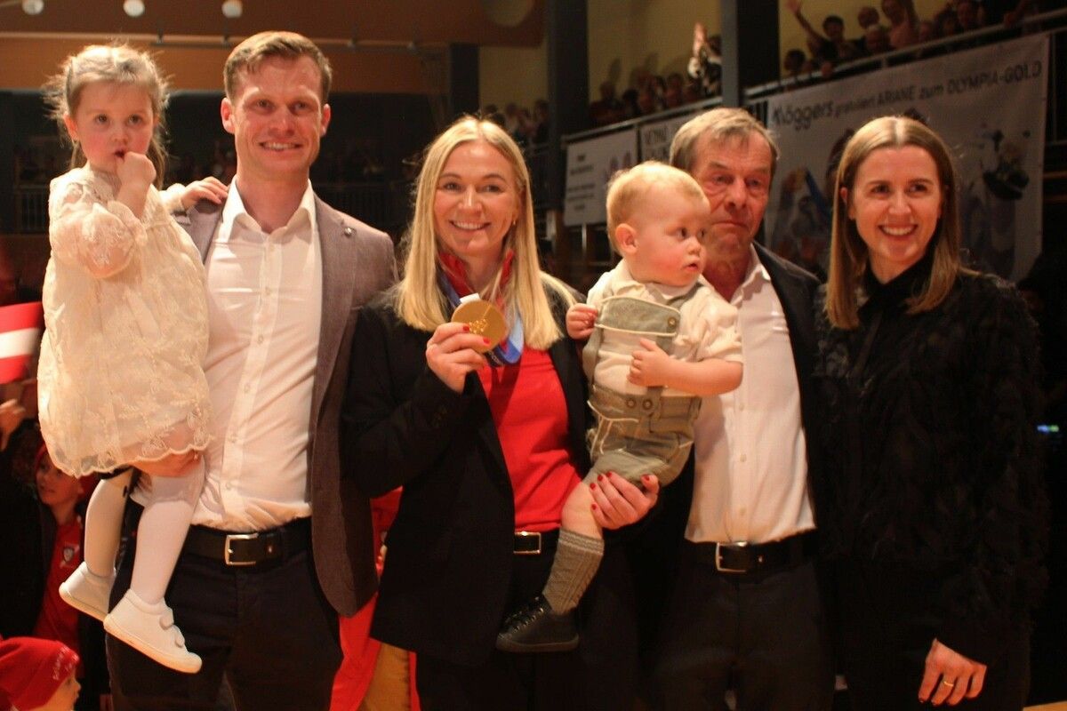 Kraftquelle Familie – Papa Reinhard, Bruder Riccardo und dessen Gattin Theresa mit den Kindern Vinc und Ida. ⇒P. Strauss