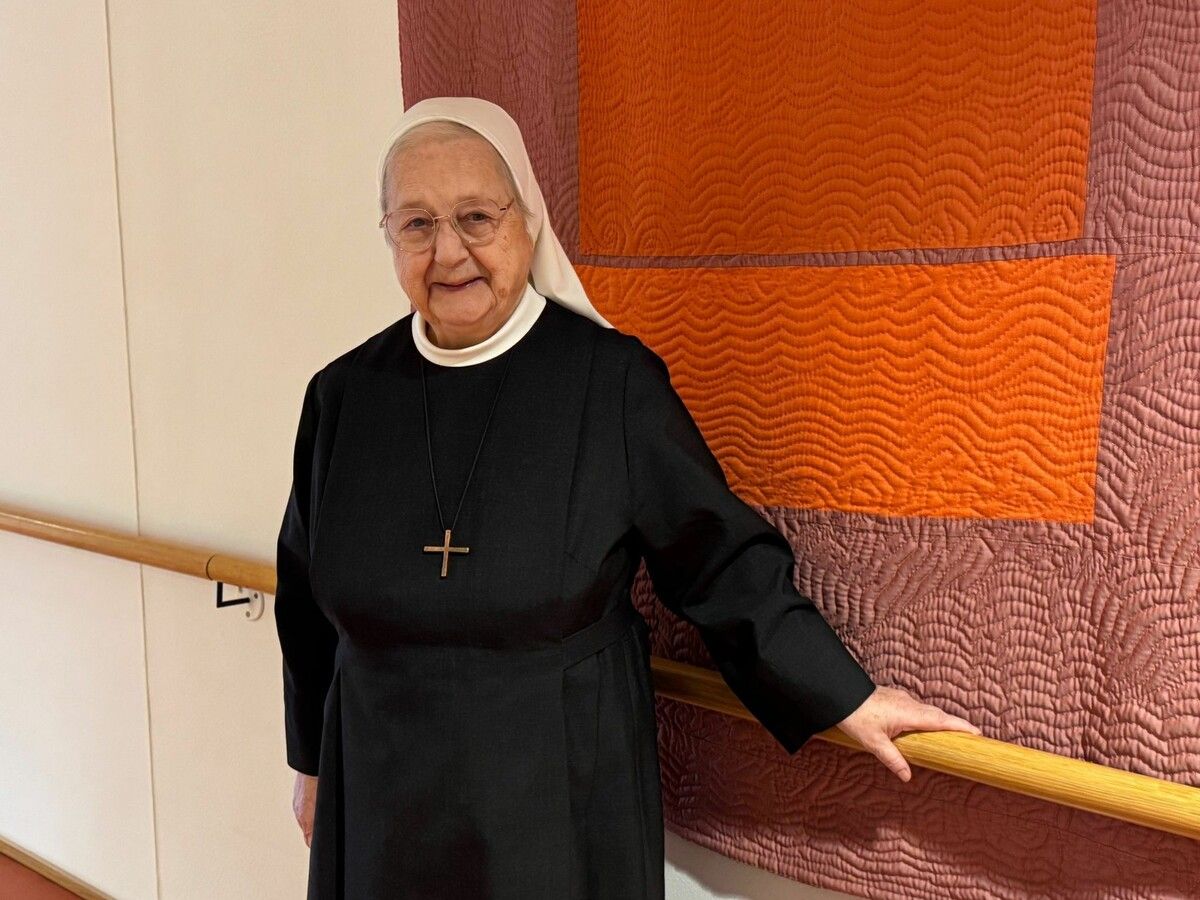 Kreuzschwester Gertrud aus Feldkirch lebt im Antoniushaus am Blasenberg. ⇒DOS