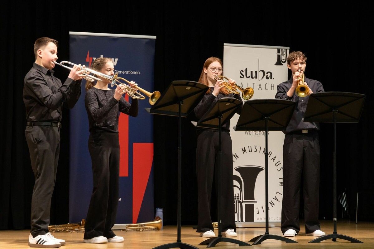 Mit der Höchstwertung von 96 Punkten sicherte sich Trumpets4Ever den Landessieg.
              ⇒
              Fotoclub Feldkirch
