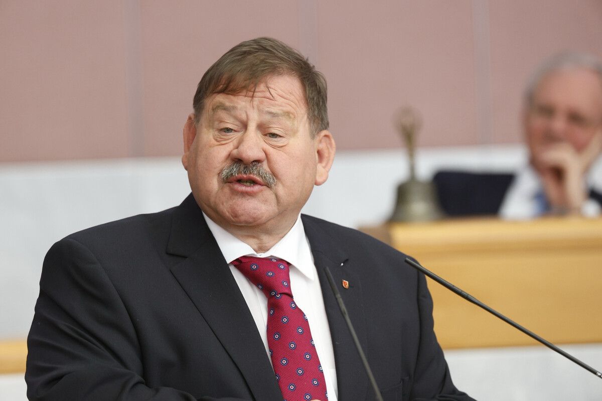 Nach seinen Aussagen verliert Kinz die Jugendagenden. ⇒VN/Shourot