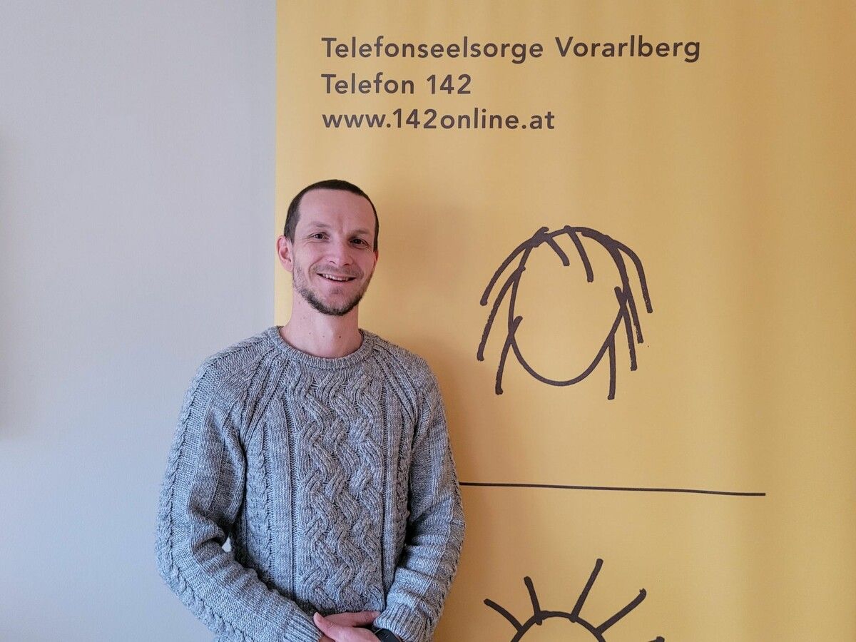 Raphael Latzer ist der Nachfolger von Sepp Gröfler. Dieser leitete die Telefonseelsorge Vorarlberg mehr als 25 Jahre.