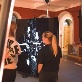 Frieden als begehbare Installation