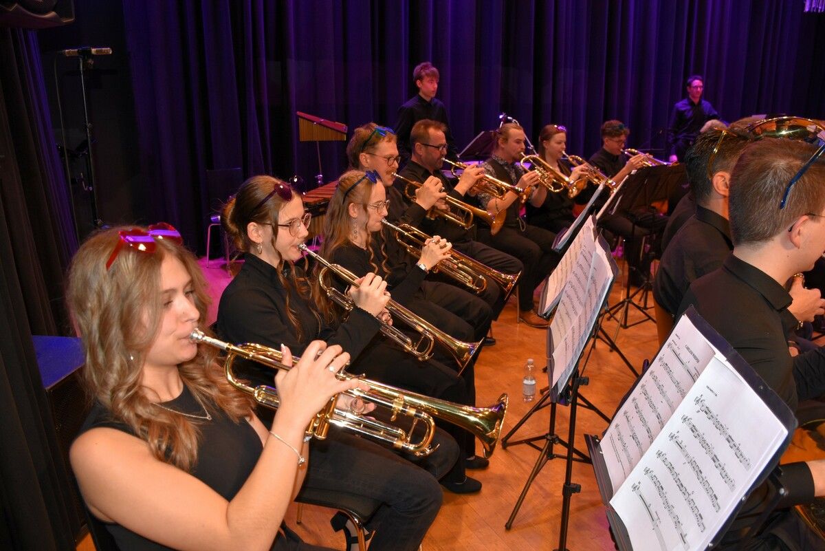 Stimmungsvolle Ballnacht mit Big-Band-Sound und Gold-Erfolg für zwei Musikerinnen.
              ⇒
              Musikverein Harmonie Altach