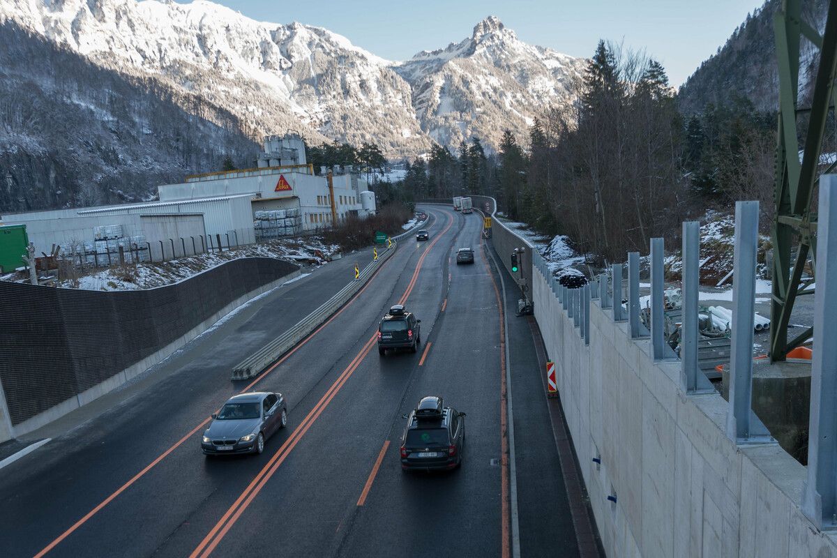 ⇒
              Stiplovsek