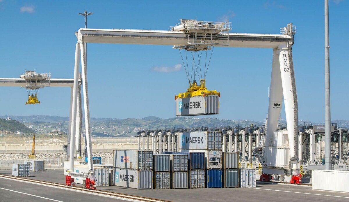 Technologie, die weltweit geordert wird – in Häfen, Hinterland-Terminals und an Eisenbahn-Terminals (Bild: Hafen Tanger). ⇒FA