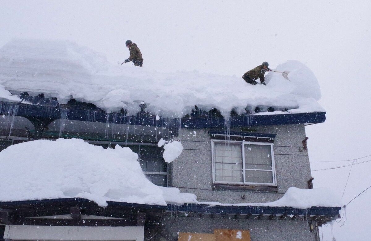 Teilweise waren die Schneemassen bis zu zwei Meter hoch.⇒AFP