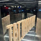 Wer klopft an der Tür?