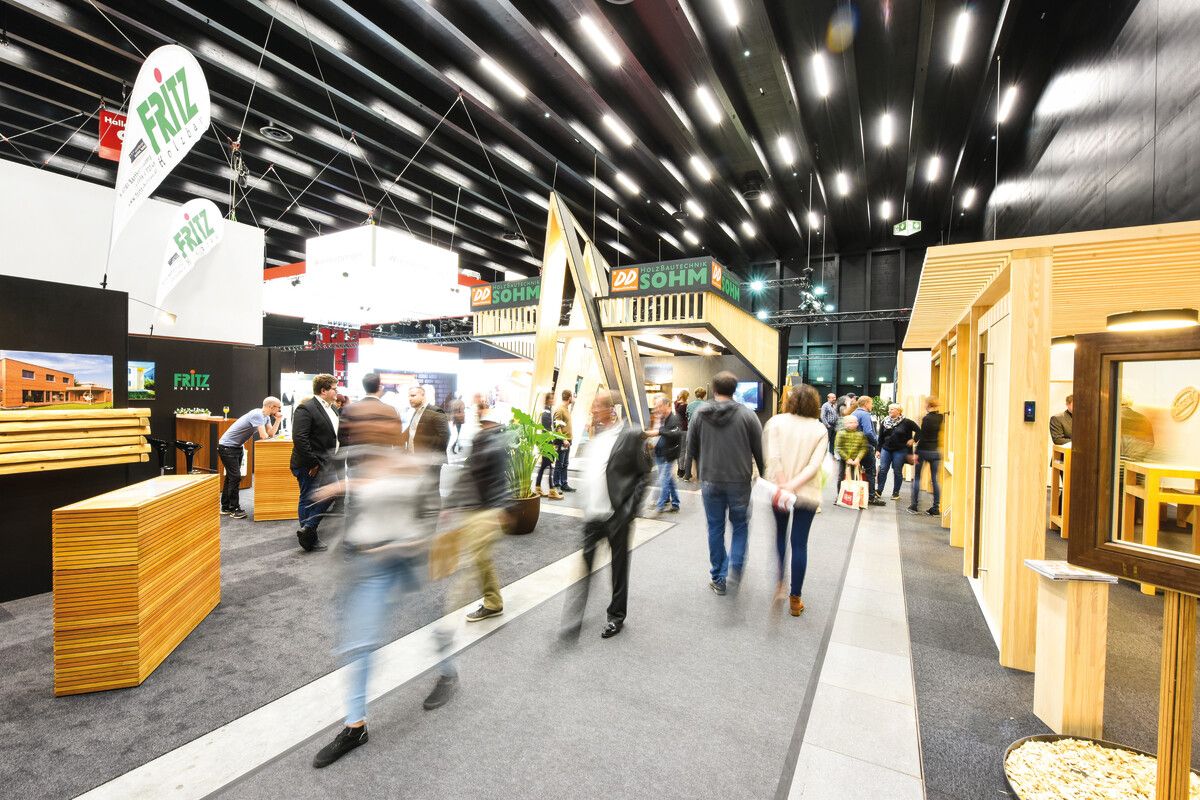 VN-Abonnent:innen können 10 x 2 Karten gewinnen für die com:bau vom 6. bis 8. März 2026 im Messequartier Dornbirn.⇒Udo Mittelberger