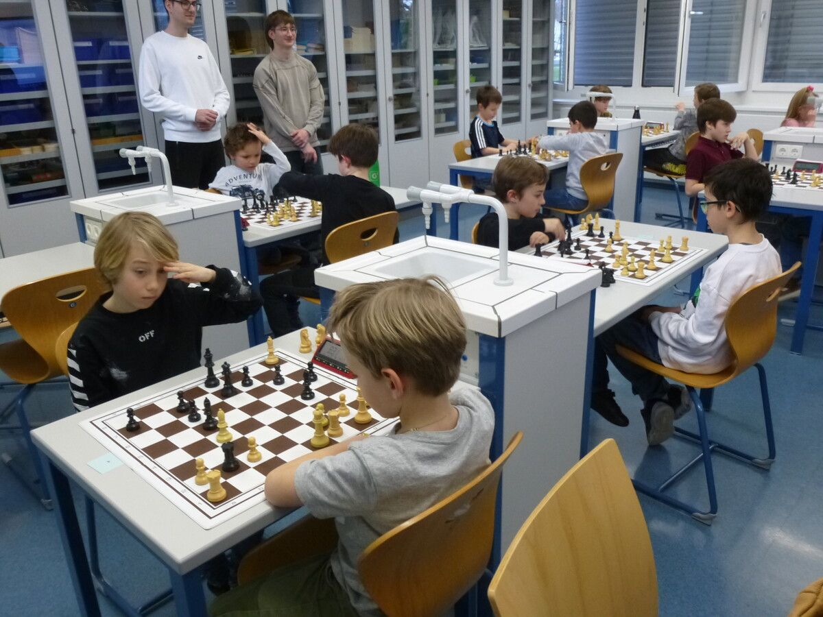 Volle Konzentration ist bei der Schachrallye in Lustenau angesagt.