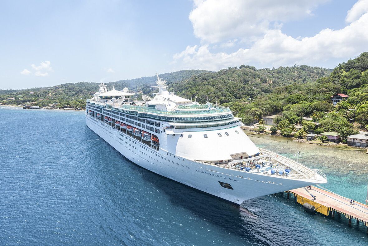 Wenn die großen Schiffe ankommen, wird es auf der Insel plötzlich voll.