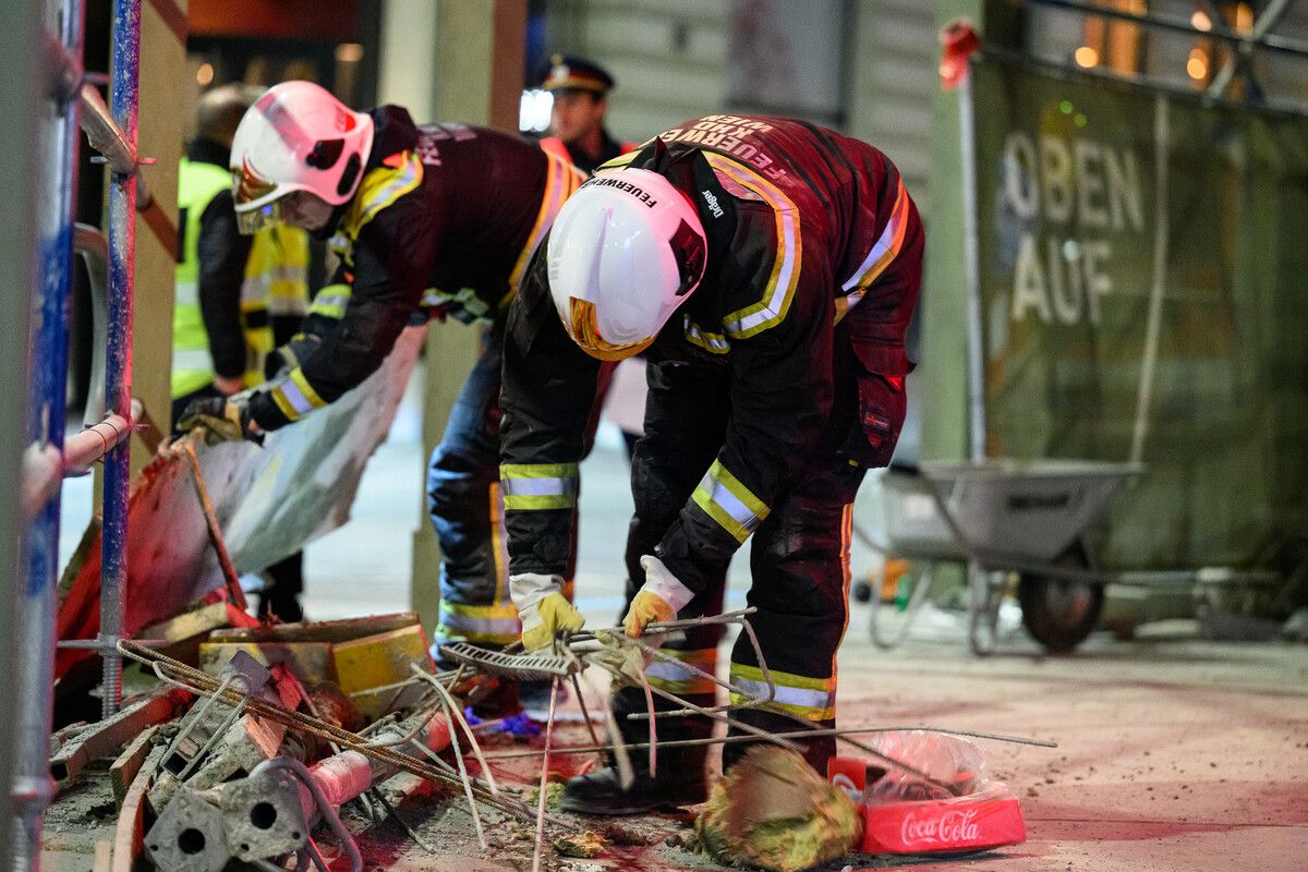 120 Einsatzkräfte waren mit der Suche und Bergung beschäftigt.⇒AFP
