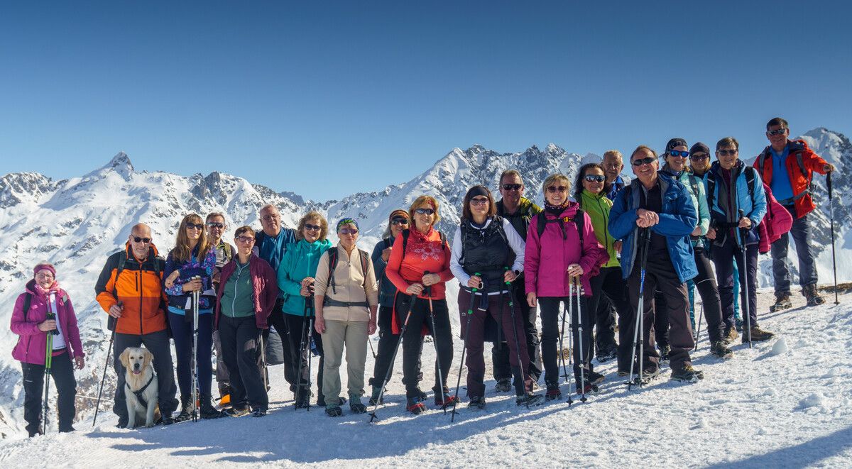 21 Wanderfreunde genossen traumhafte Bedingungen und herrliche Ausblicke am Muttjöchle. ⇒Vorarlberg 50Plus Höchst