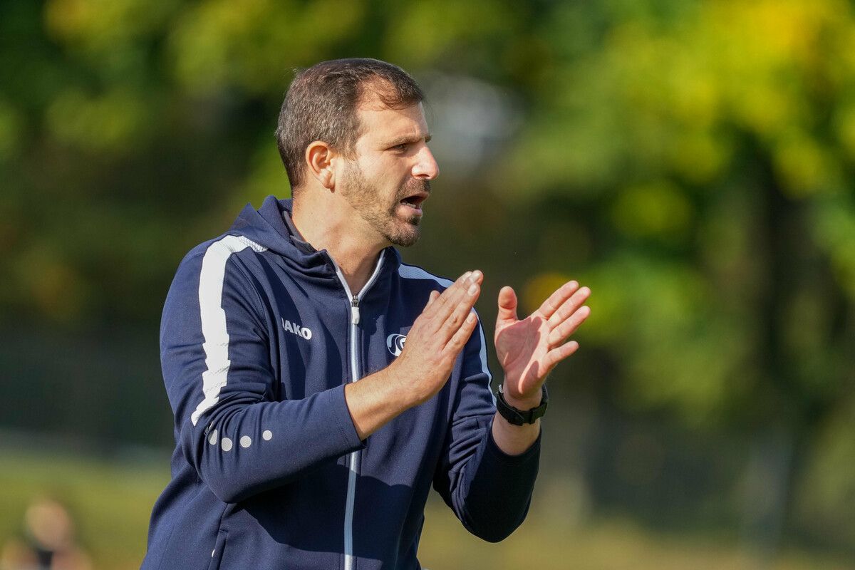 Ali Özkan (Röthis) hat einen Vertrag bis 2027.