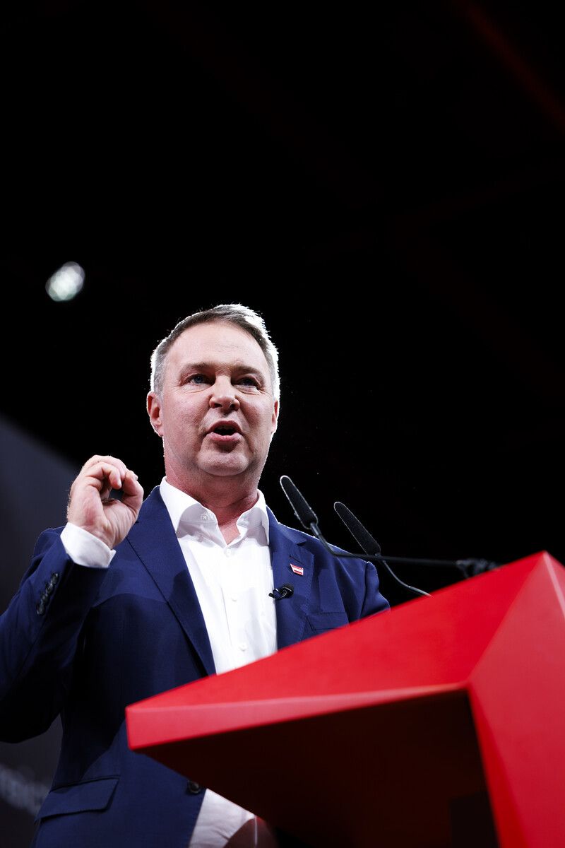 Als Parteichef bestätigt: Babler führt die SPÖ weiterhin.⇒APA/Steinmaurer