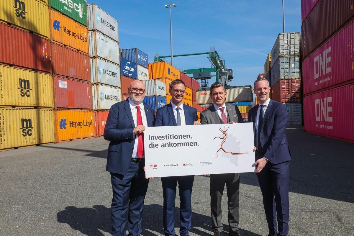 Andreas Matthä (ÖBB), Landeshauptmann Markus Wallner, Minister Peter Hanke und Hartwig Hufnagl (ASFINAG).⇒VN