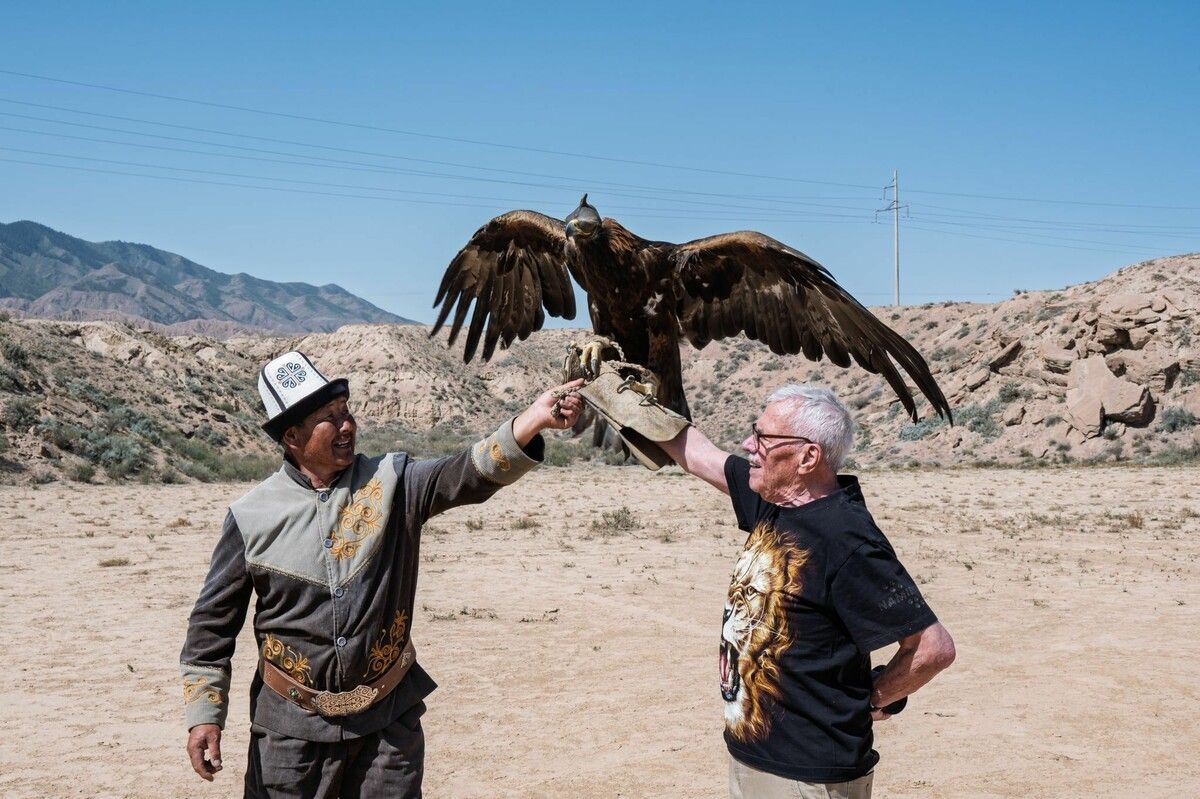 Auch in Kirgisistan suchte Huber den Kontakt zu Tieren.