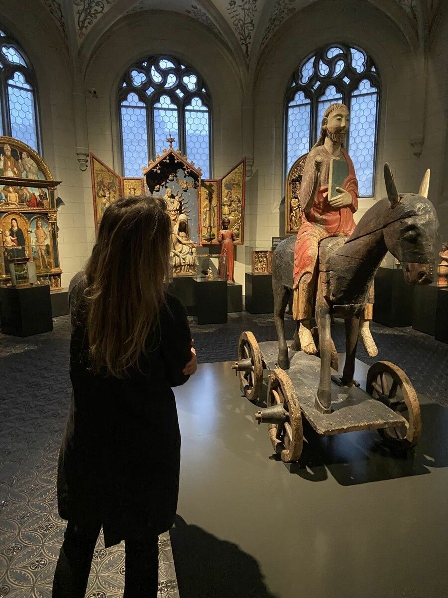 Aus dem Jahr 1055 stammt dieser Palmesel, den das Schweizerische Nationalmuseum in Zürich 1893 aus Steinen im Kanton Schwyz angekauft hat. ⇒Thomas Matt