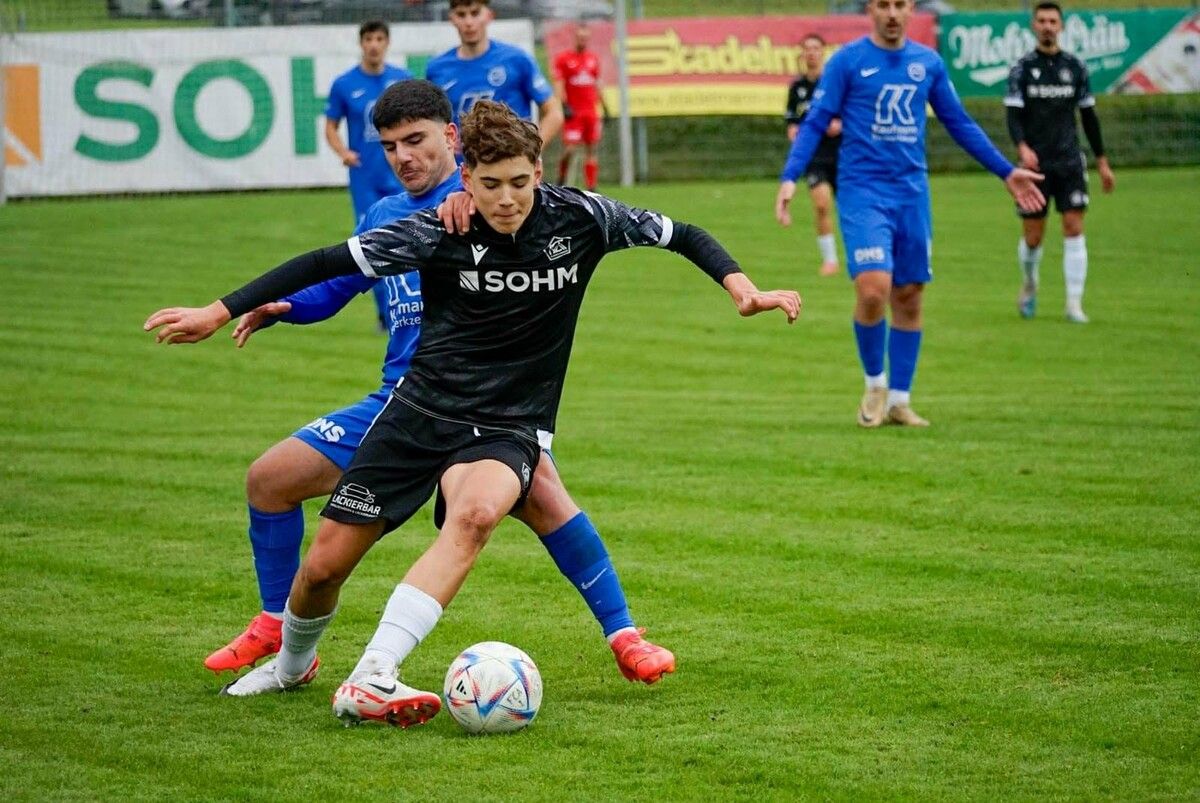 Bald könnte ein zweiter Alberschwender das Altacher Dress tragen: Felix Albrecht. ⇒privat