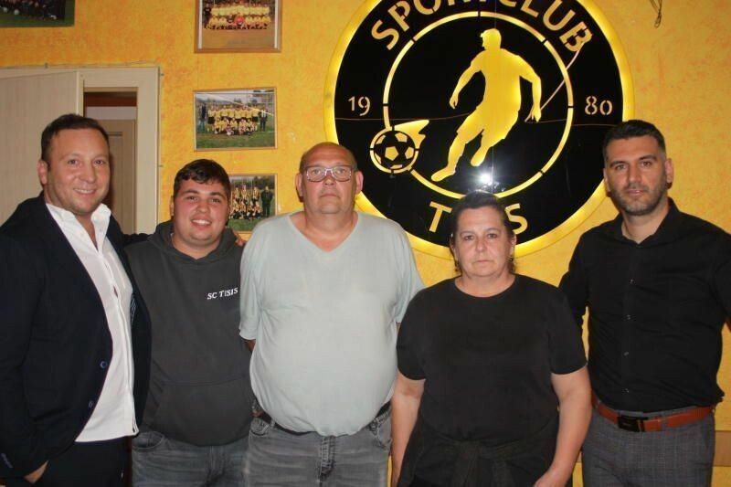 Bestehender Vorstand des SC Tisis: Yildirim Sencelikel, Alessandro Kaufmann, Walter Hüttmayr, Dagmar Prünster und Murat Yasar. ⇒vn/tk