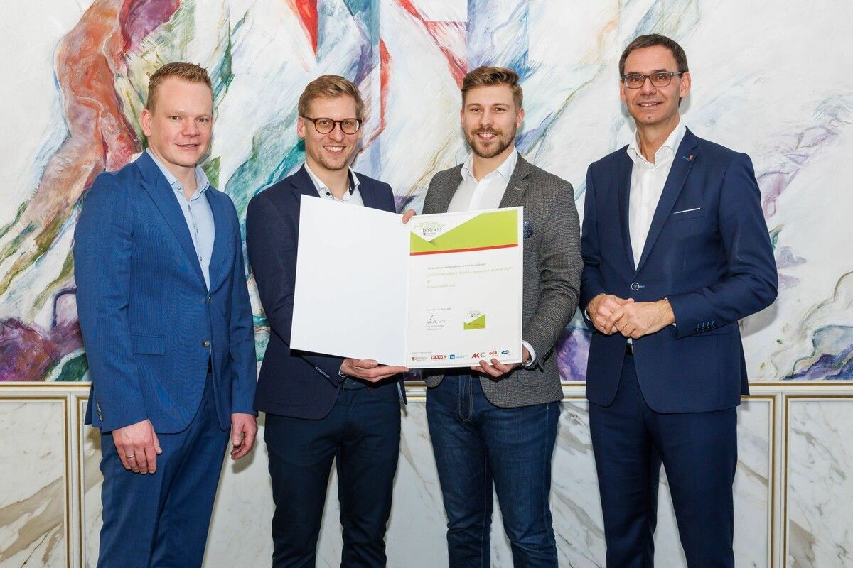 Christof Bitschi, Helmut Flach, Wolfgang Flach und LH Markus Wallner. ⇒Land Vorarlberg