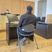 Russischer Bruder tyrannisierte seine Schwestern