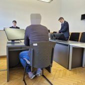 Taxifahrer mit 100er-Blüten bezahlt