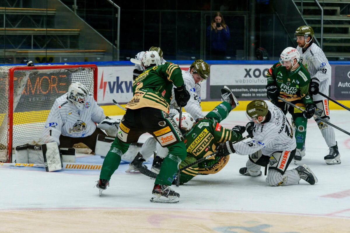 Der EC Bregenzerwald führte im letzten Drittel noch mit 2:1, kassierte dann aber noch fünf Gegentore und muss die Saison beenden. ⇒stiplovsek